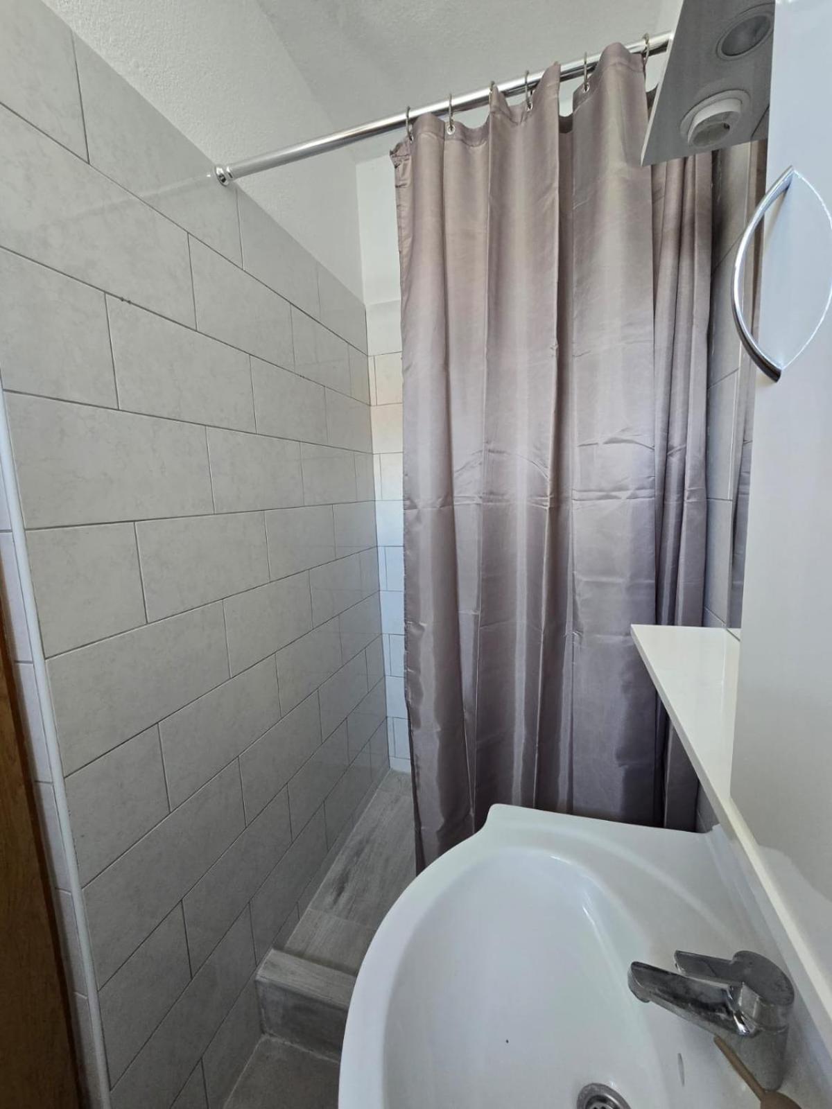 Apartmani Mlinar9 #2 ゴルニ・カリン エクステリア 写真